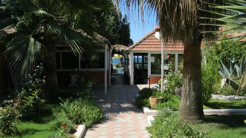 As Queen Beach Hotel Kızılot 외부 사진